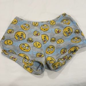 Heartbreaker women’s small fuzzy pajama shorts